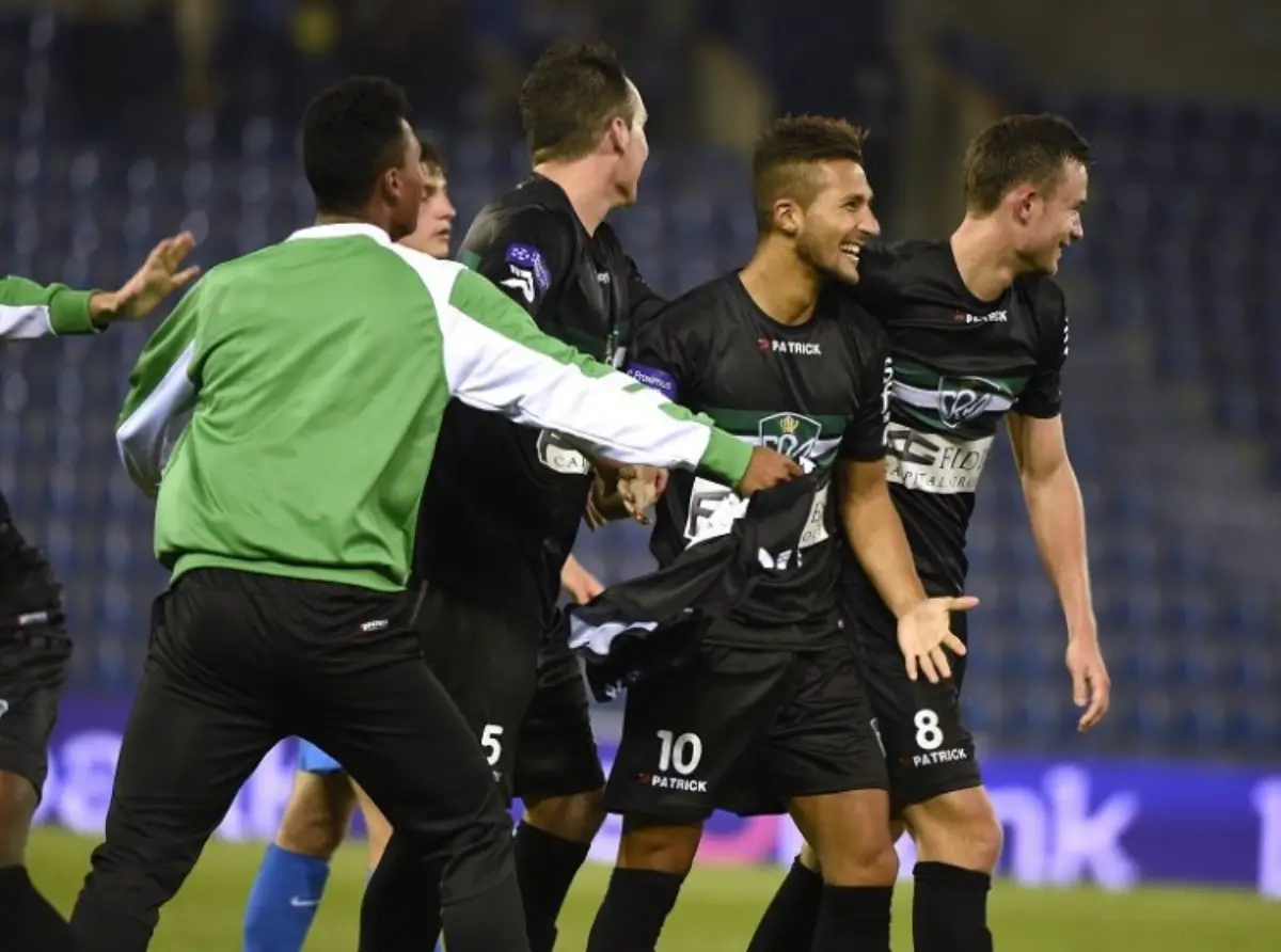 Man van achter de kazerne werd levenslang Racing-fan: RC Mechelen eert overleden supporter