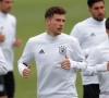 📷 Leon Goretzka krijgt fanmail en vraagt volgers naar antwoorden: "Ik kom je hoofd afhakken"