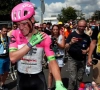 Tourrenner die met gebroken schouderblad doorrijdt oogst lof, en lacht op Twitter met Neymar