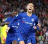 Hazard laat Chelsea-fans in het ongewisse over zijn toekomst: "Het is een moeilijke beslissing"