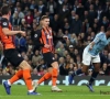 ? Sterling (Man City) krijgt de belachelijkste penalty van de week: "Getackeld door een grassprietje"