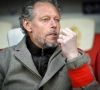 Preud'homme verwelkomt nieuwe speler: 19-jarige aanvaller poseert in Standard-shirt