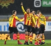 🎥 Daar kan je niét naast kijken! KV Mechelen stelt gloednieuwe en kleurrijke spelersbus voor