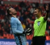 Simon Mignolet reageert na gelijkspel met twee betwistbare strafschoppen