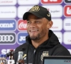 Ierse middenvelder van Anderlecht lovend over Kompany: "Hij is briljant geweest"