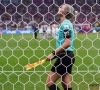 Sjeik weigert hand te geven aan vrouwelijke ref: "FIFA veegt daar zijn gat aan" en "WK heeft niets veranderd in Qatar"