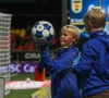 Wel héél bizarre nieuwe regel in Nederland: ballenjongens en -meisjes mogen de bal niet meer teruggeven