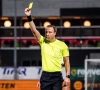 Zien we straks overal paarse en blauwe kaarten in het voetbal? Het wordt momenteel uitgetest