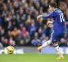 Overzicht Premier League: Hazard helpt Chelsea aan nipte zege