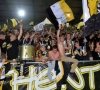 Hartverwarmend! Fans Club Brugge en Lokeren eren samen Mertens en Sterchele