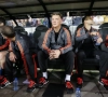 Louis van Gaal was not amused met de misser van Chicharito