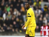 Wel heel verrassende transfer: Obbi Oulare is weer voetballer