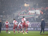 Gereanimeerde supporter uit stadion gedragen: scheidsrechter laat de match Gent-Zulte Waregem doorgaan