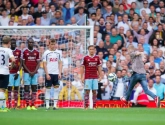 Fan - met All Stars - rent het veld op en toont Eriksen hoe je een vrije trap neemt