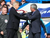 Mourinho looft journalist na 'cheeky question': "Hoe hard Wenger me pushte?"