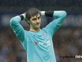 Arsenal-fans lachen met blessure Courtois: "Hallo Arsène, ik denk dat ik Cech terug wil"