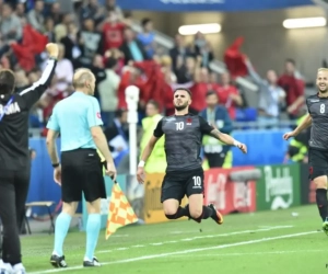 Albanië duwt Roemenië de dieperik in na historisch eerste doelpunt op EK