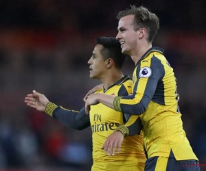 Arsenal heeft handen vol met laagvlieger, maar wipt na fraaie goals van Alexis en Özil over Lukaku en co (mét beelden!)