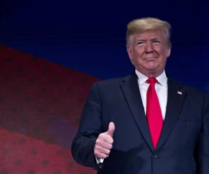 Donald Trump en de FIFA, twee handen op één buik: opvallend voetbaldetail te zien The Oval Office