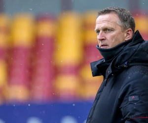 Van den Brom trekt naar Charleroi in wedstrijd van de laatste kans - volg het hier live