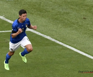 Italië op spaarstand richting groepswinst na 1-0 zege tegen mak Wales, dat ook mee doorstoot naar achtste finale