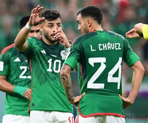 Meesterlijk Mexico wint, maar laat kwalificatie liggen door resem gemiste kansen