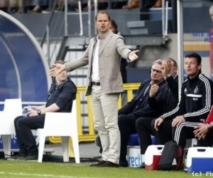 Ajax wint, maar Feyenoord stelt titelfeestje uit