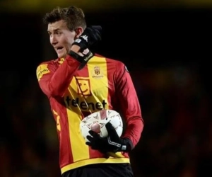 Afscheidnemende Junker rolt onzichtbaar Cercle eigenhandig op