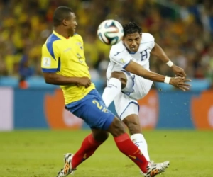 Valencia schenkt Ecuador zege en hoop op tweede ronde