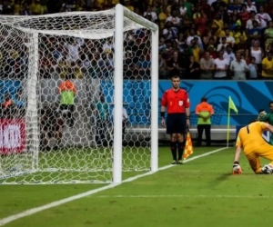 Almeria pakt uit met sterke comeback tegen Bongonda, maar kan degradatiespook niet verjagen