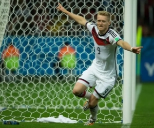 Geniale toets Schürrle breekt Algerijnse weerstand