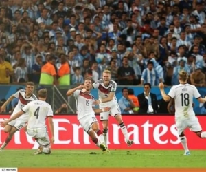 Invaller Götze trapt Duitsland naar vierde ster na thriller