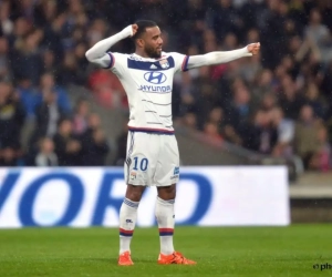 Lacazette mist alweer een strafschop, maar helpt Lyon toch aan de zege