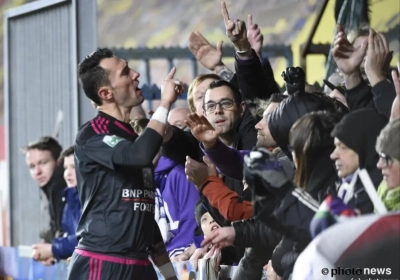 'Hasi buiten' en 'Anthony olé olé' keerden ook op Stayen terug: "De supporters laten zich beïnvloeden"