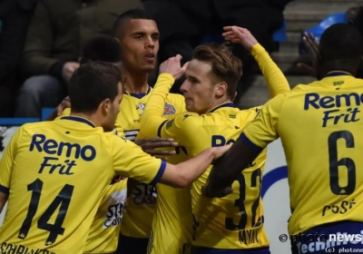 Hoe reageert Waasland-Beveren, zonder sterkhouder, tegen KV Mechelen na de beschuldigingen van een gokaffaire?