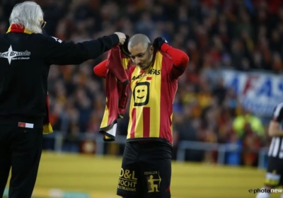 Sofiane Hanni krijgt op originele wijze zijn shirt met de Gouden Stier: "Hij té goed voor Anderlecht"