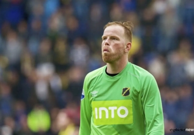 VIDEO: Kippenvel! Fans Go Ahead Eagles eren overleden moeder van bezoekende doelman