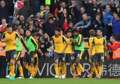 Koscielny bezorgt Arsenal in extremis dan toch de drie punten tegen Defour en co