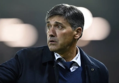 VIDEO: Het geheim van Charleroi? De coach die zijn spelers op frieten trakteert!