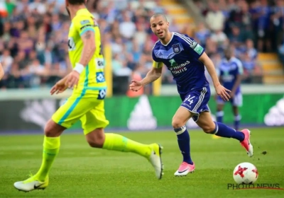 Van Binst geeft Weiler raad: "Haal hem daar weg, want hij heeft van verdedigen geen kaas gegeten"