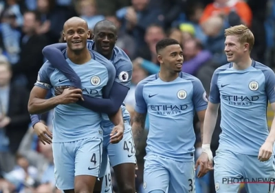 Kompany (die gewisseld moest worden) en geweldige De Bruyne zetten grote stap naar Champions League