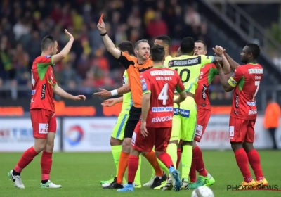 Analisten gaan los na aanslag: "Echt schandalig, als dit geen vier weken schorsing is, laat ze dan maar allemaal lopen" en "Hij trapt bijna die achillespees af!"