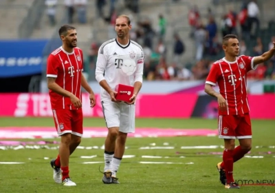 Vierde doelman Bayern moet inspringen... en viert honderdste match