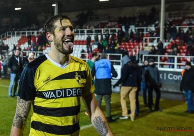 Lierse-aanvoerder neemt 'omstreden' coach in bescherming: "Verwachten ze dan dat hij ons als meisjes aanspreekt?"