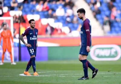 ? Wat bezielt die speler? Ervaren rot van PSG gaat zwaar over de schreef tegen ploeg van Butelle