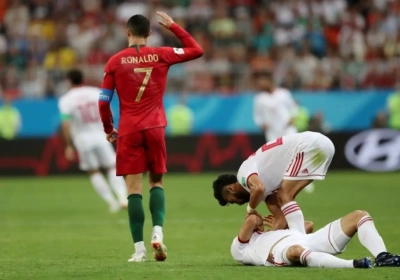 WK-debat: welke straf verdiende Cristiano Ronaldo voor elleboogstoot aan speler van Iran?