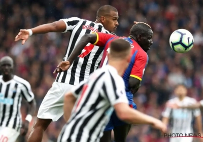 ? Pijnlijkste misser van het weekend: Crystal Palace-speler vergeet voor volledig open doel zijn ploeg de zege te schenken