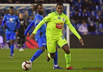 Bijzonder pijnlijk: Duim van Ndongala uit de kom, Genkie speelt gewoon verder