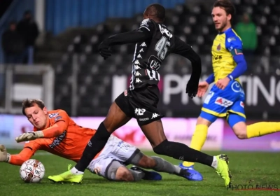 ? Opmerkelijk: ziet u de fout met de uitrusting van Beverse doelman Davy Roef?