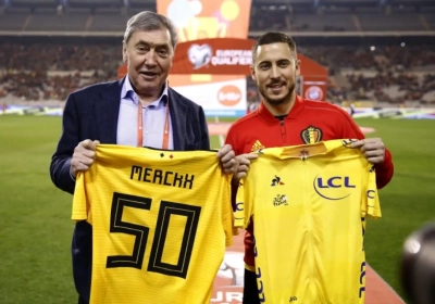 België-Rusland ook in het teken van 'Le Grand Départ': aanvoerder Eden Hazard ruilt truitjes met wielerlegende Eddy Merckx